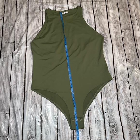 Reoria Bodysuit - Picture 4 of 8